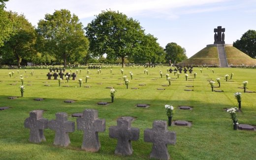 Ansicht der Kriegsgräberstätte La Cambe